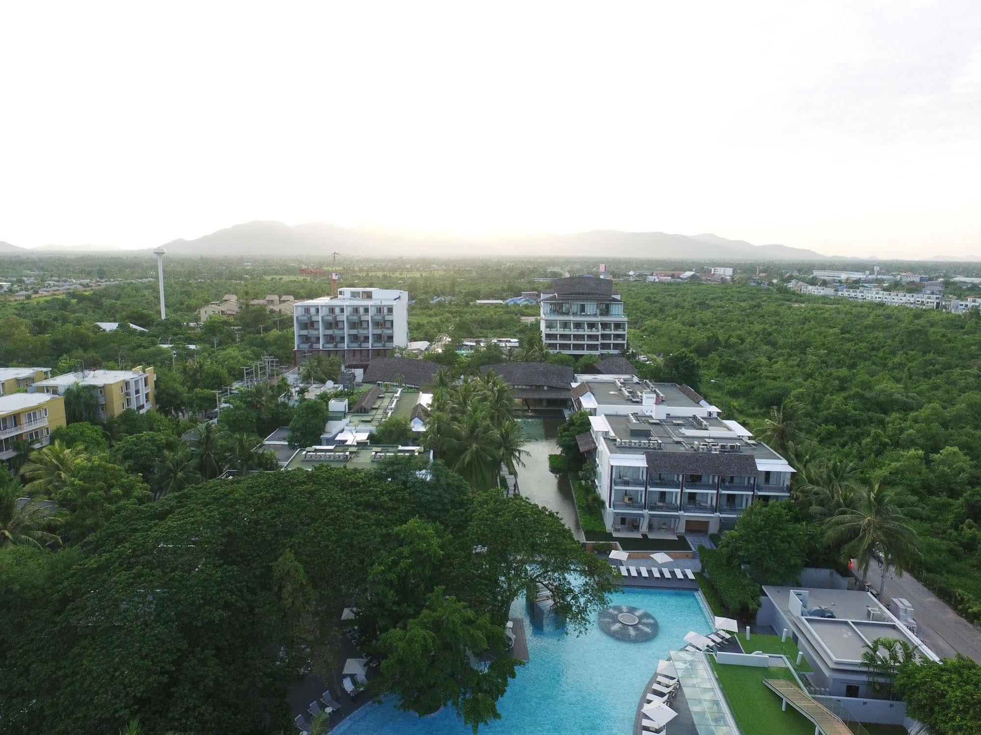 Veranda Pool Villas & Suite Cha-Am Exterior photo